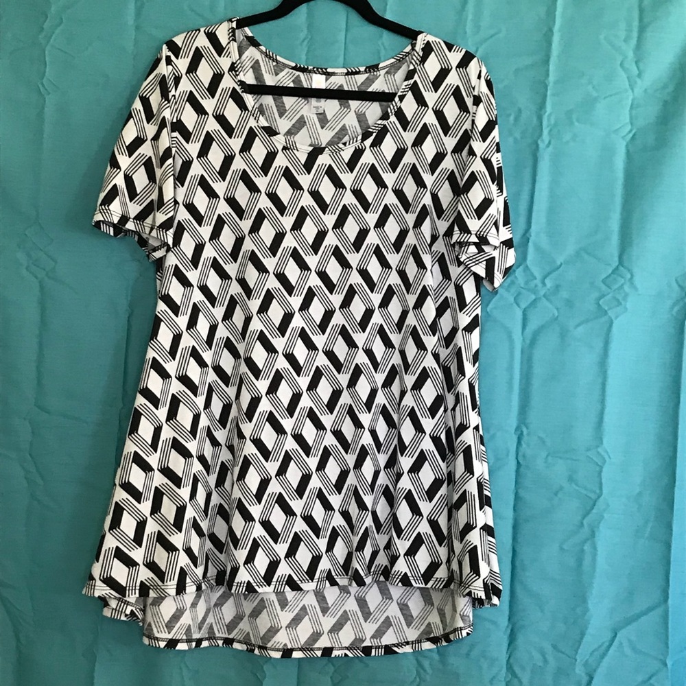 LuLaRoe Perfect Tee